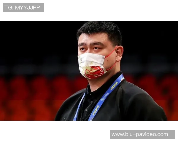 李楠被喊下课姚明无奈摇头这一夜他们该有多难熬 李楠被喊下课姚明无奈摇头这一夜他们该有多难熬